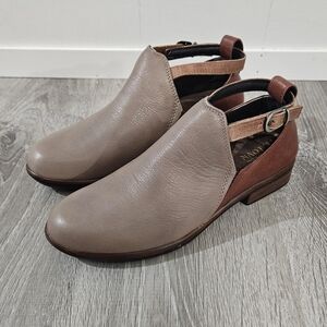 Naot - Kamsin Soft Stone/Chestnut EU 38 US 7